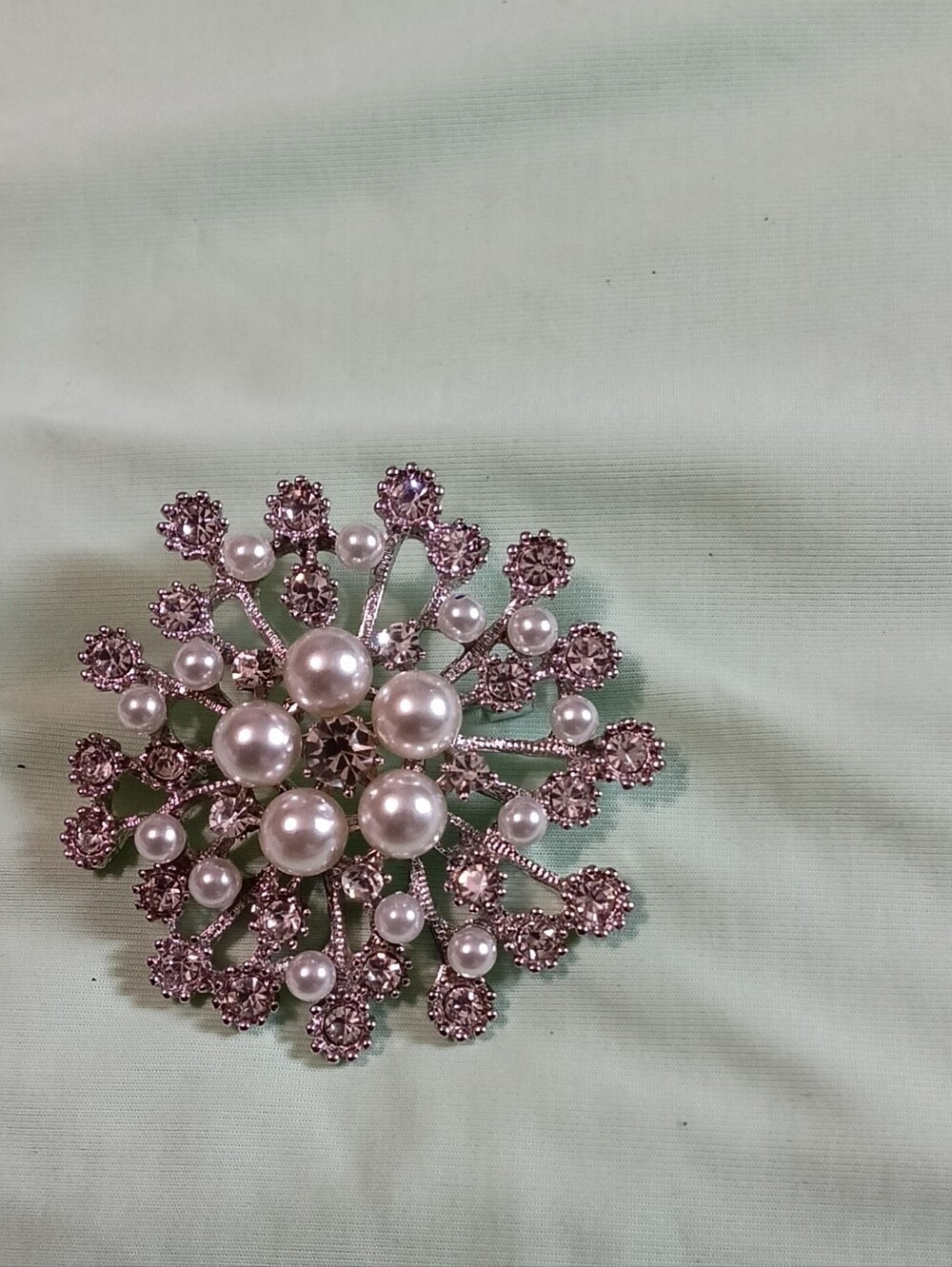 Floral Cluster Faux Pearl Brooch- Starburst Arrangement